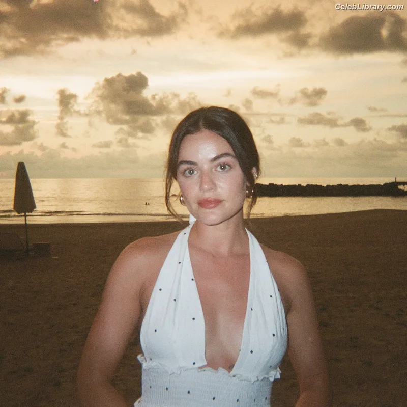Lucy Hale photo 2 of 808