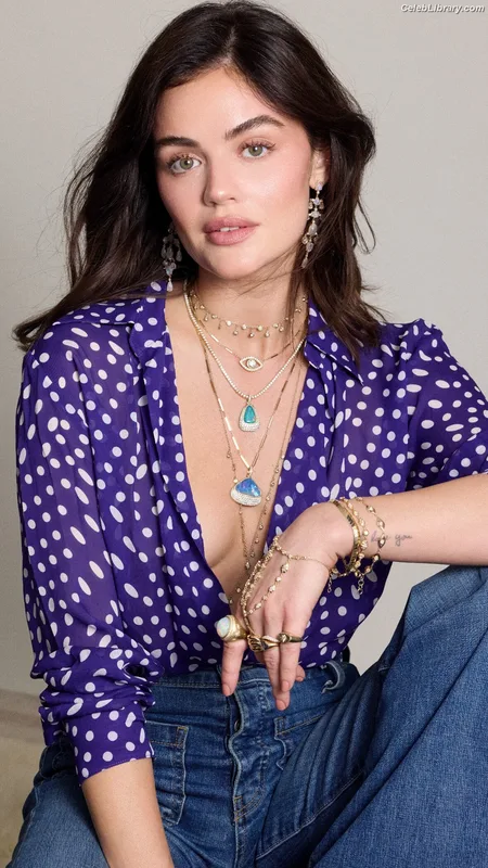 Lucy Hale photo 21 of 808