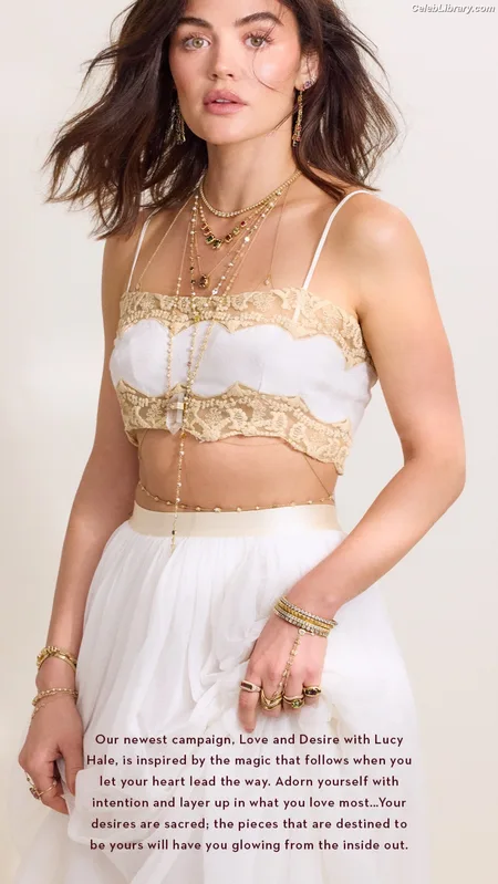 Lucy Hale photo 11 of 808