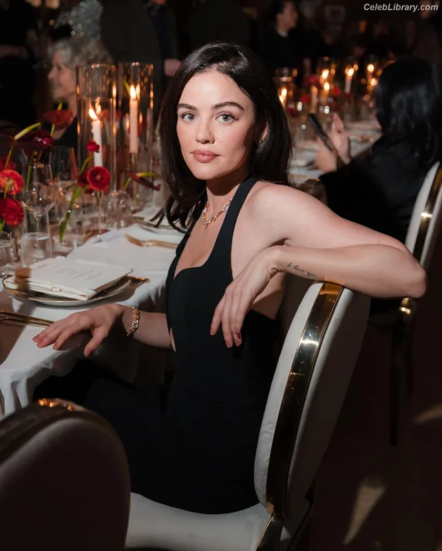 Lucy Hale photo 8 of 808