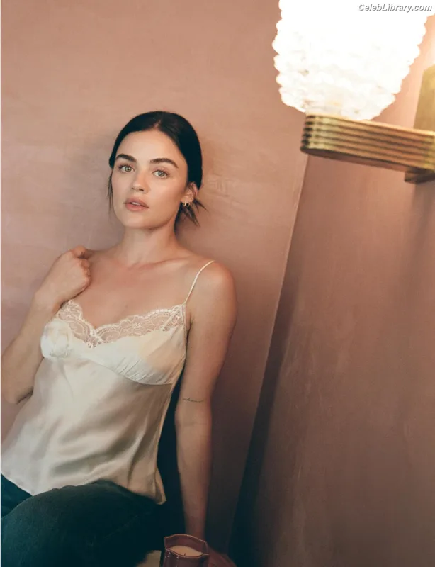 Lucy Hale photo 19 of 808