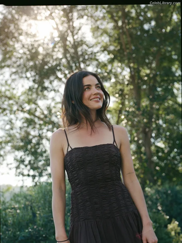 Lucy Hale photo 23 of 808