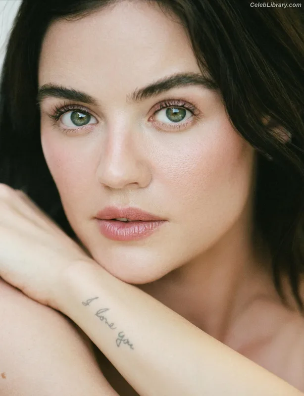 Lucy Hale photo 1 of 808