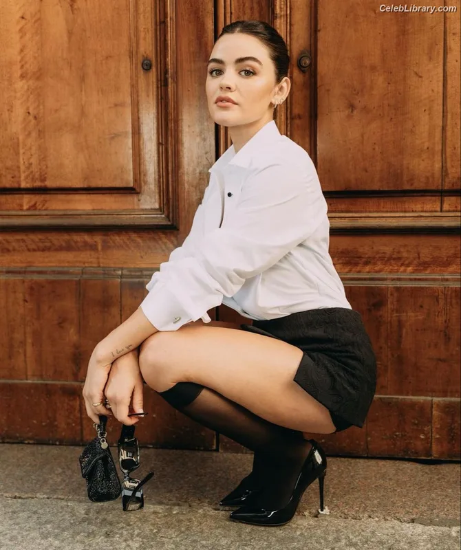 Lucy Hale photo 11 of 808