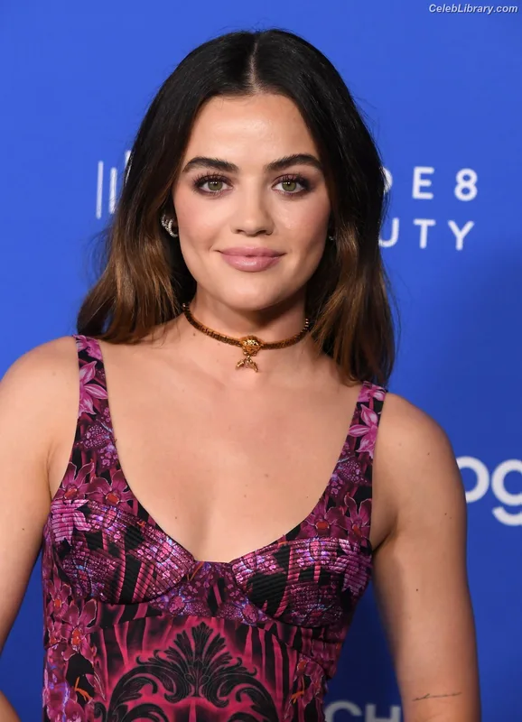Lucy Hale photo 11 of 808