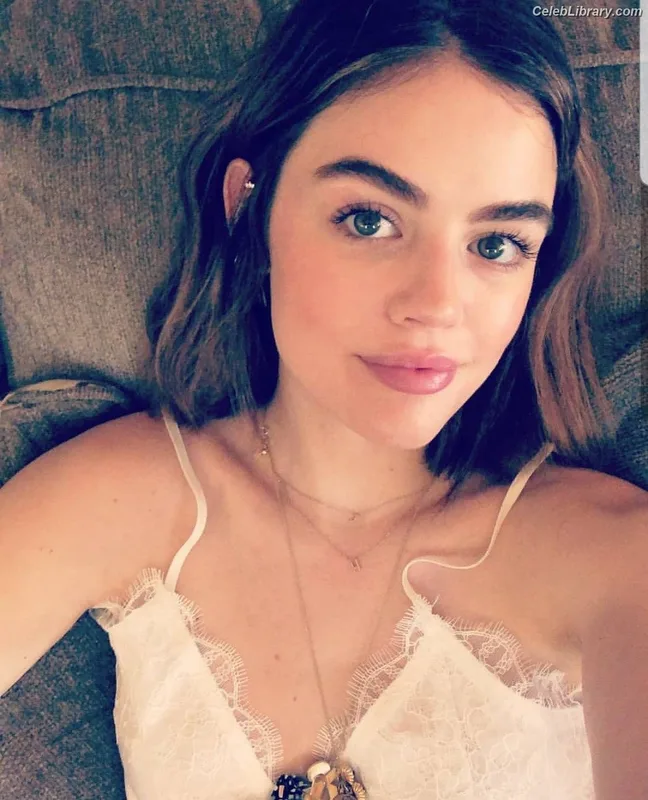 Lucy Hale photo 15 of 808