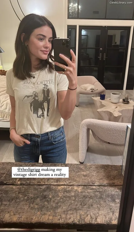Lucy Hale photo 7 of 808