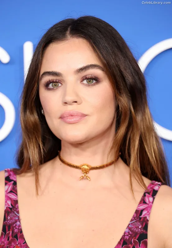 Lucy Hale photo 10 of 808