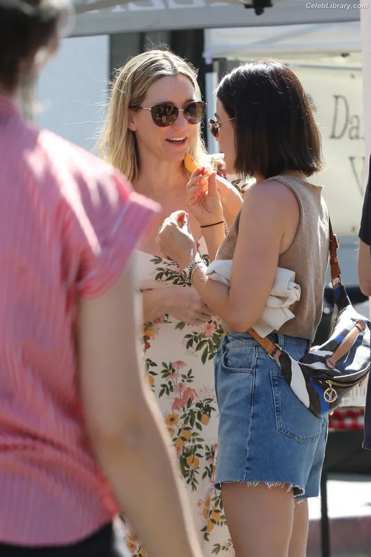 Lucy Hale photo 18 of 808