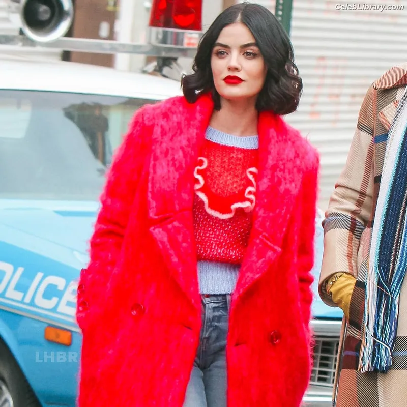 Lucy Hale photo 14 of 808