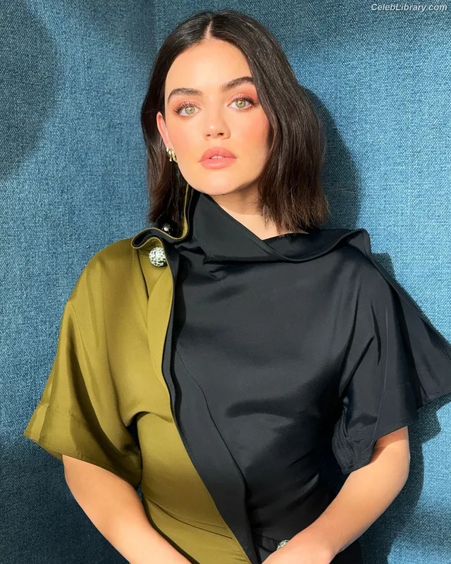 Lucy Hale photo 1 of 808