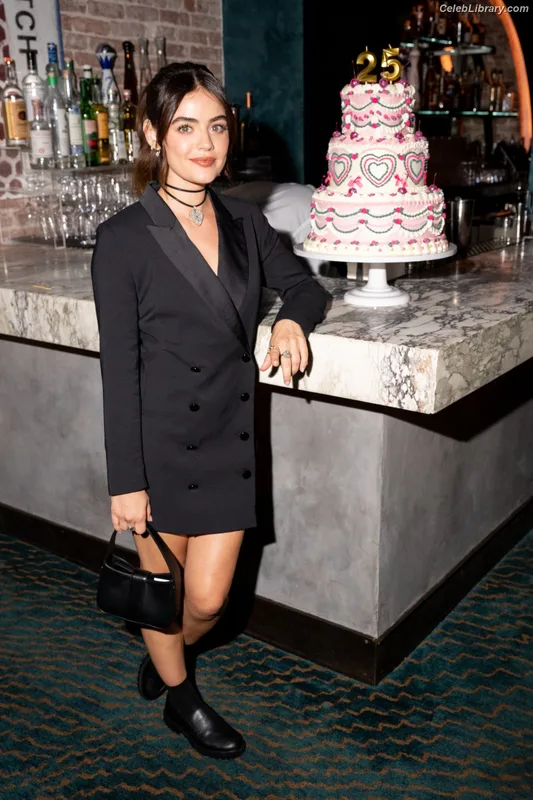 Lucy Hale photo 14 of 808