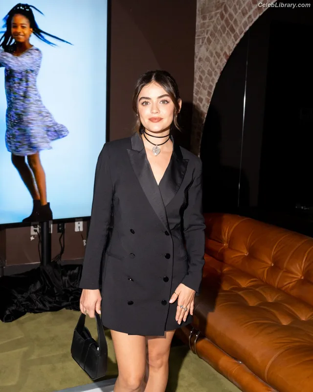 Lucy Hale photo 15 of 808
