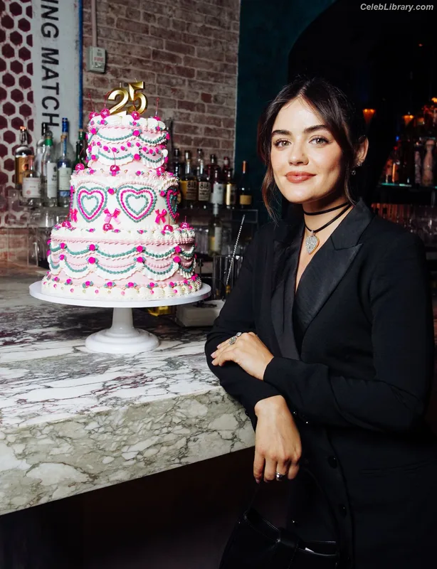 Lucy Hale photo 18 of 808