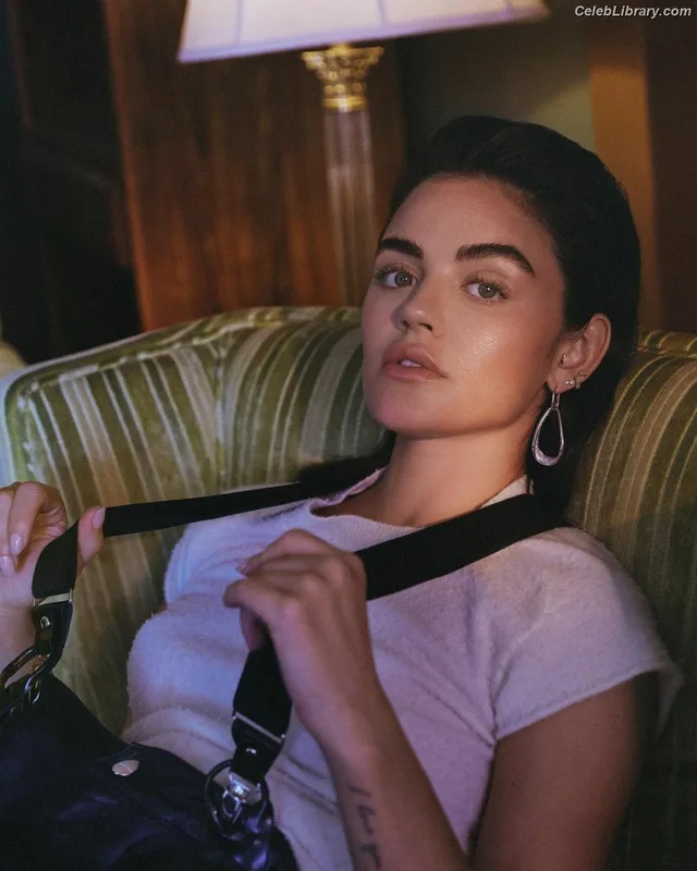 Lucy Hale photo 6 of 808