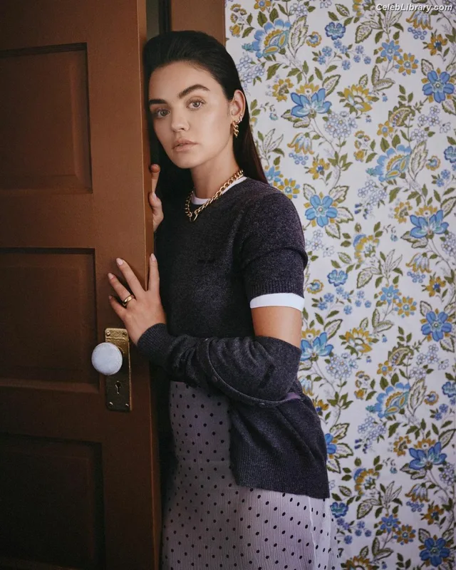 Lucy Hale photo 7 of 808