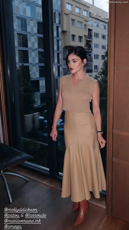 Lucy Hale photo 22 of 808
