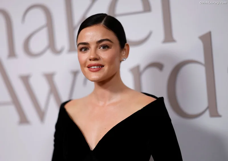 Lucy Hale photo 24 of 808