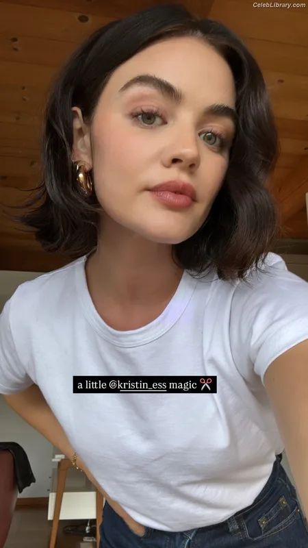 Lucy Hale photo 22 of 808