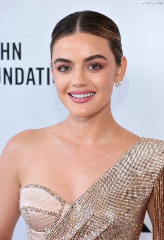 Lucy Hale photo 22 of 808