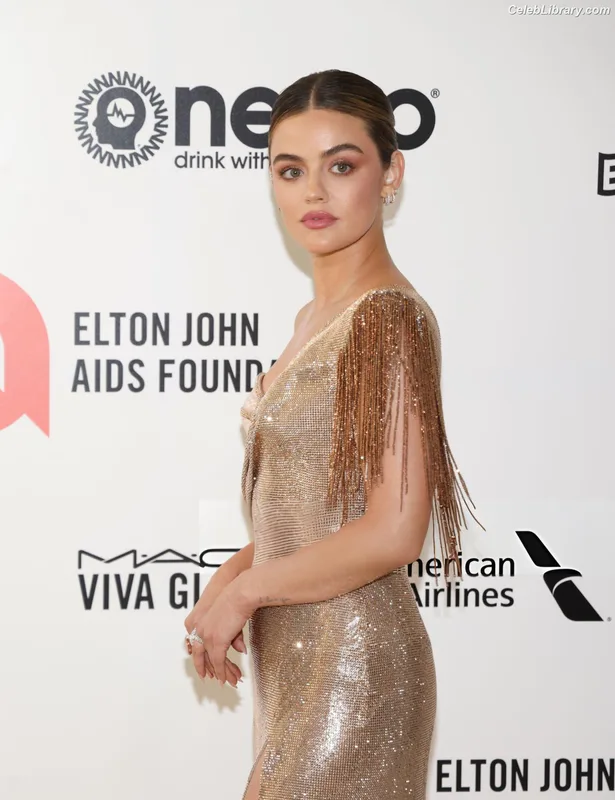 Lucy Hale photo 1 of 808