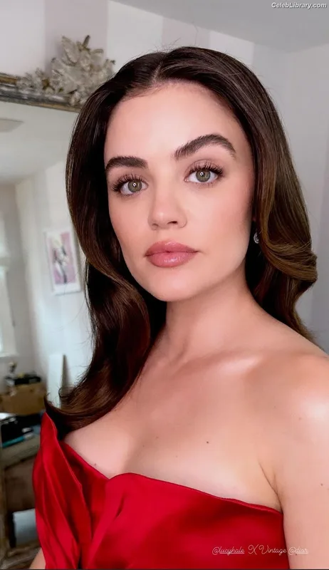 Lucy Hale photo 12 of 808