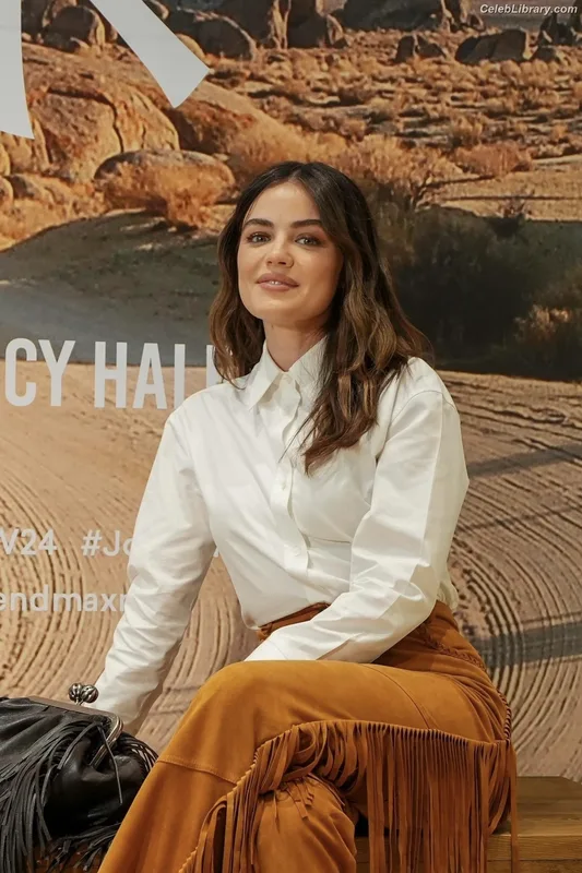 Lucy Hale photo 17 of 808