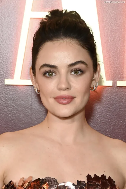 Lucy Hale photo 22 of 808