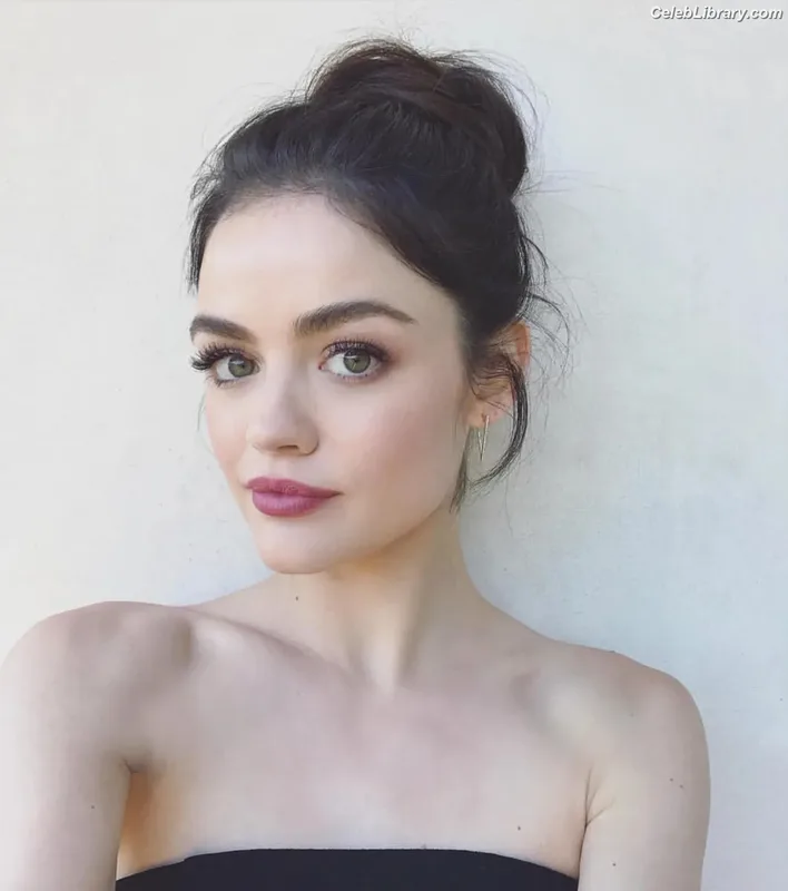 Lucy Hale photo 23 of 808