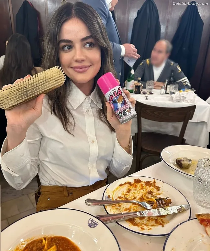 Lucy Hale photo 1 of 808