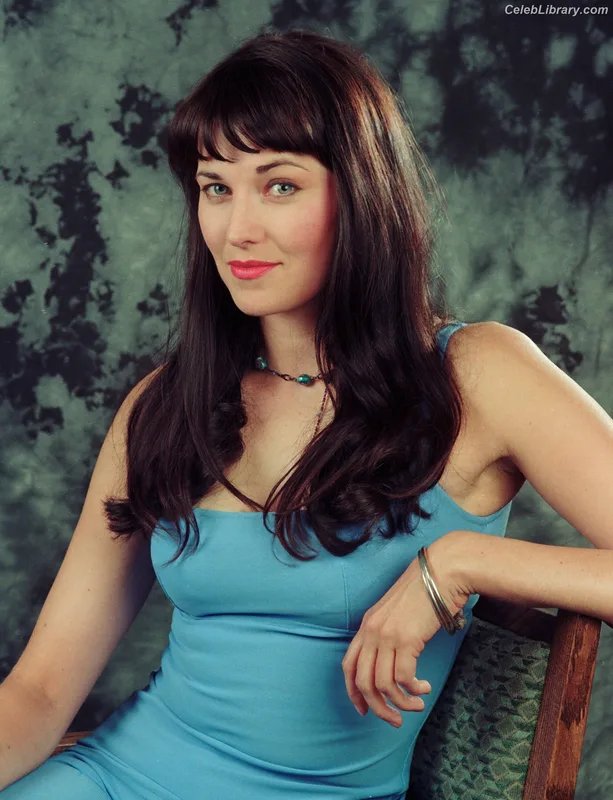 Lucy Lawless photo 1 of 44