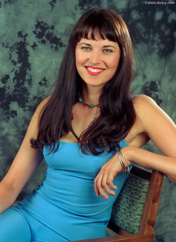 Lucy Lawless photo 7 of 44