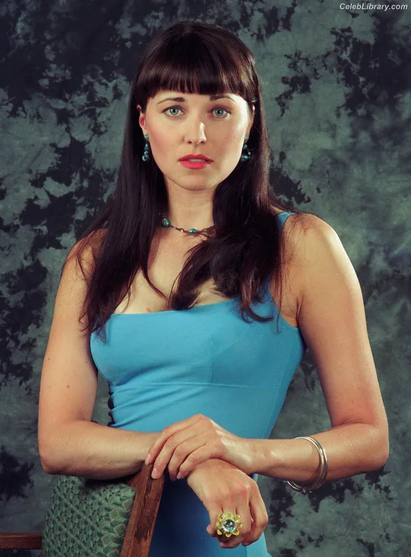 Lucy Lawless photo 14 of 44