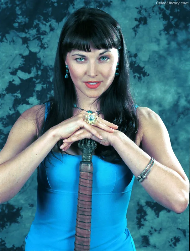 Lucy Lawless photo 6 of 44