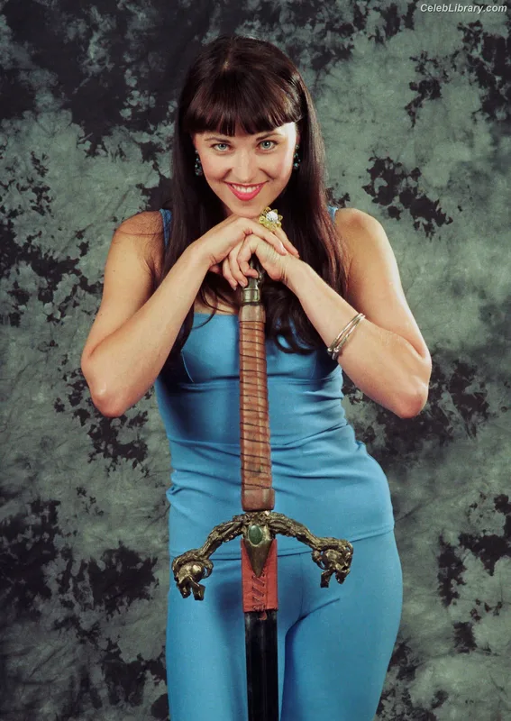 Lucy Lawless photo 7 of 44