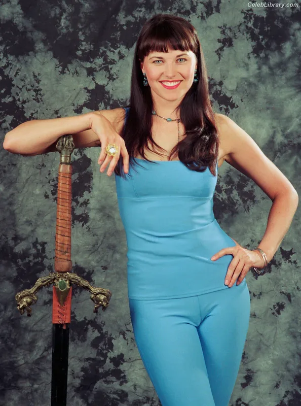 Lucy Lawless photo 8 of 44