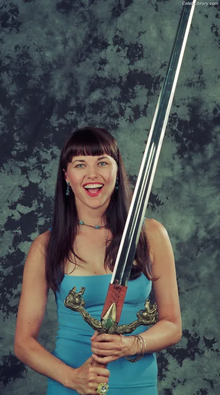 Lucy Lawless photo 17 of 44