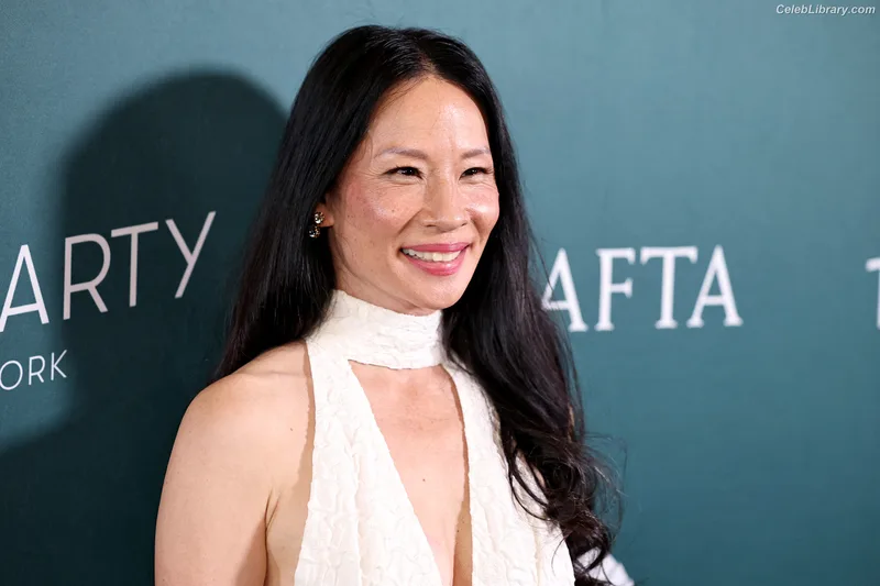 Lucy Liu photo 21 of 128