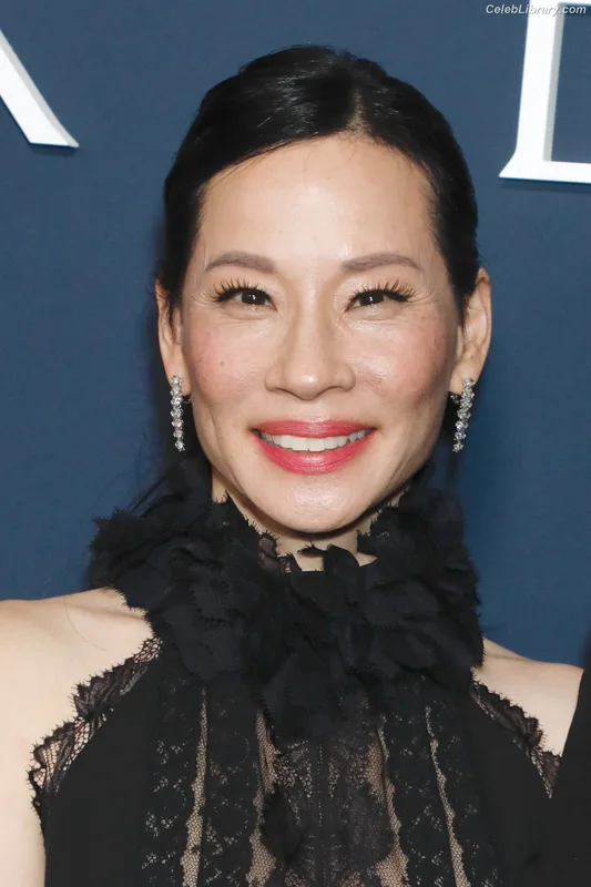 Lucy Liu photo 17 of 128
