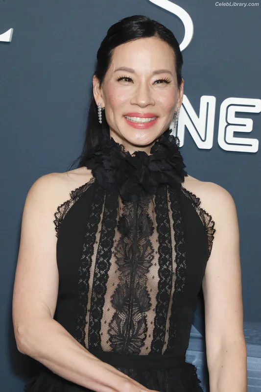 Lucy Liu photo 11 of 128