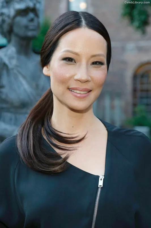Lucy Liu photo 9 of 128