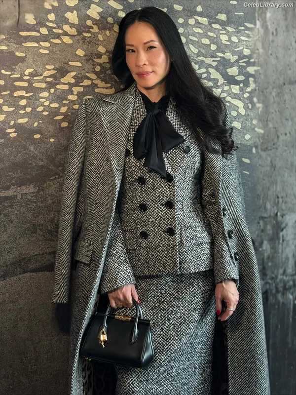 Lucy Liu photo 19 of 128