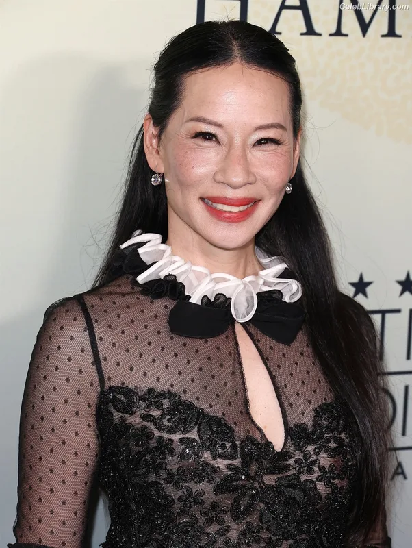 Lucy Liu photo 3 of 128