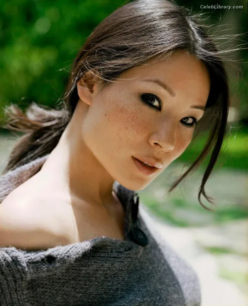 Lucy Liu photo 5 of 128