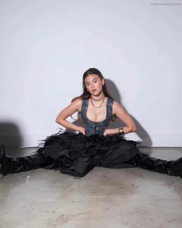 Lukita Maxwell photo 11 of 317
