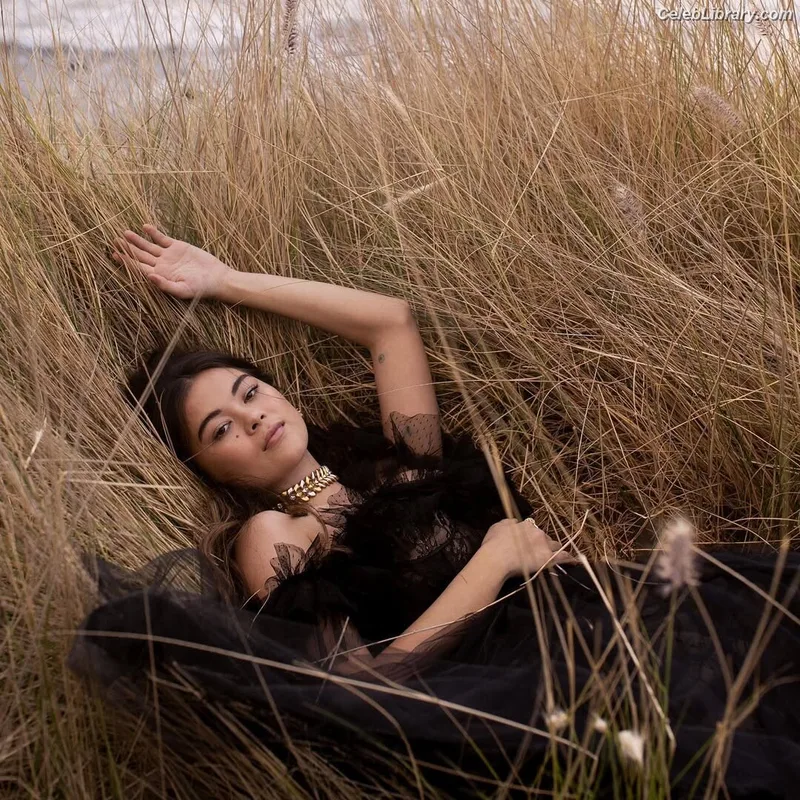 Lukita Maxwell photo 20 of 317