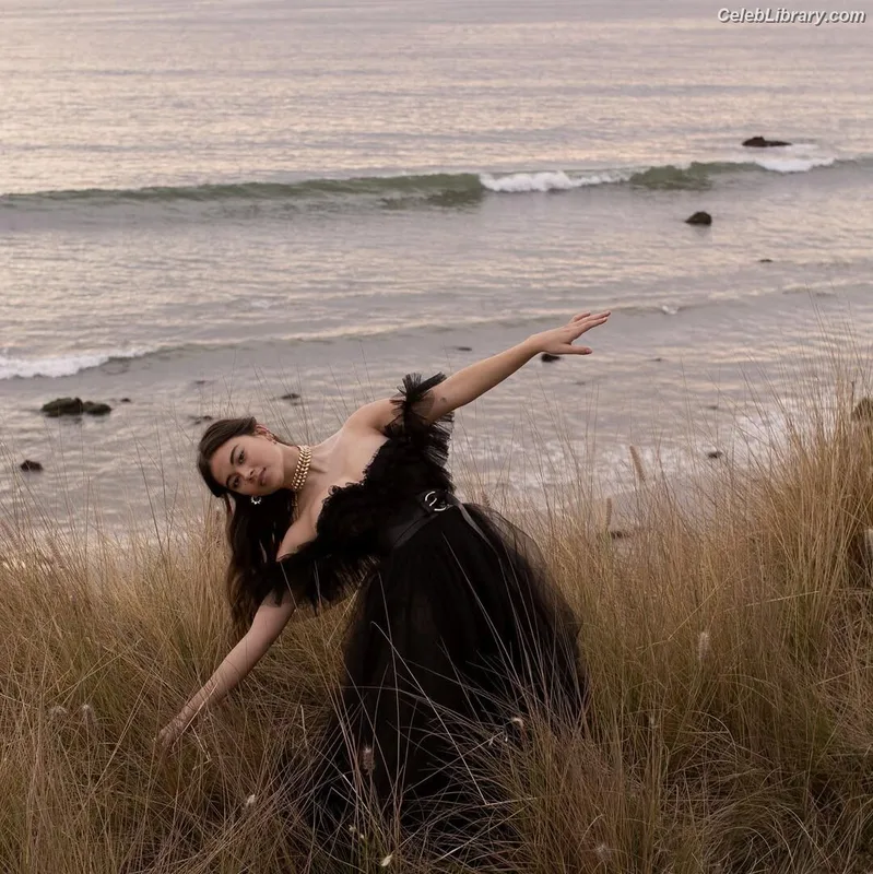 Lukita Maxwell photo 22 of 317