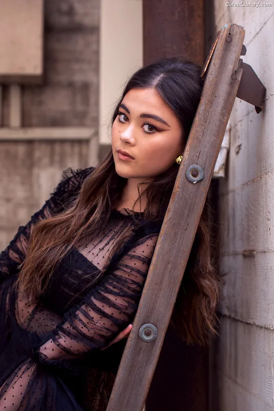 Lukita Maxwell photo 19 of 317