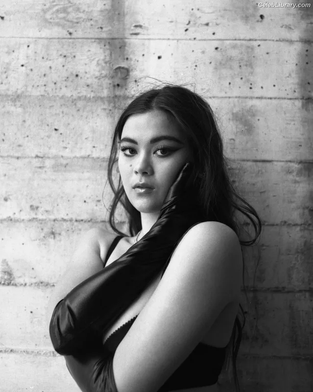 Lukita Maxwell photo 22 of 317