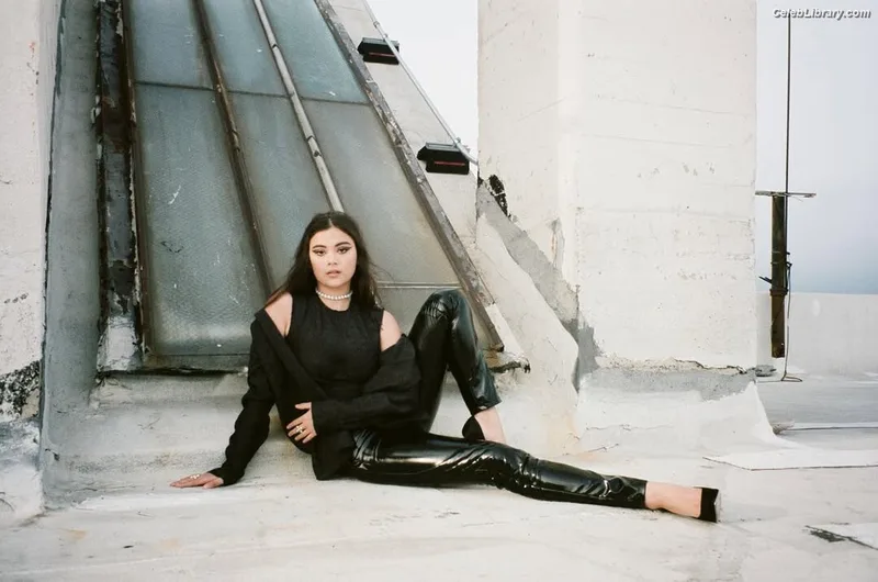 Lukita Maxwell photo 5 of 317